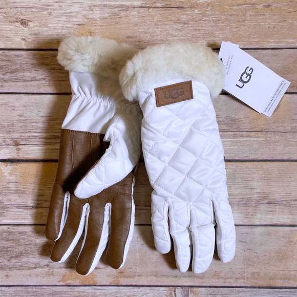 UGG Accessories Ugg Womens Quilted Performance Touch Screen